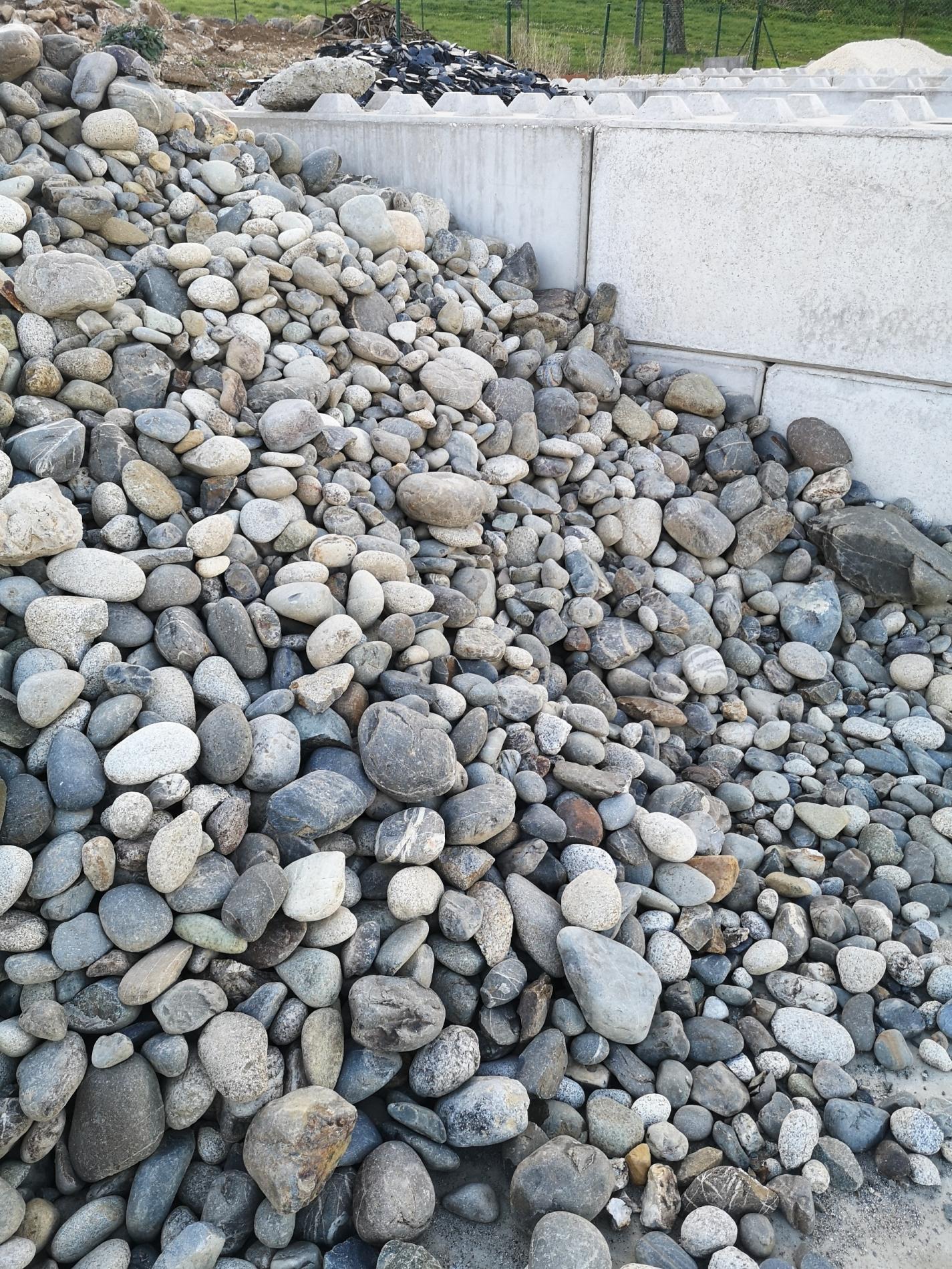 🪨 Graviers décoratifs & autres matériaux